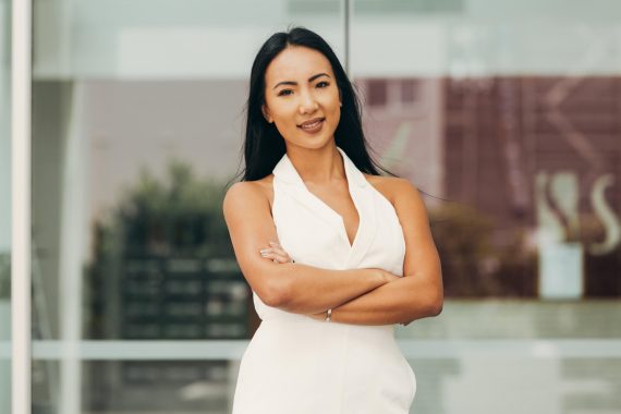 Iyia Liu – How to Start, Run and Grow an E-commerce Business