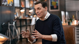 Masterclass - Daniel Pink Teaches Sales and Persuasion